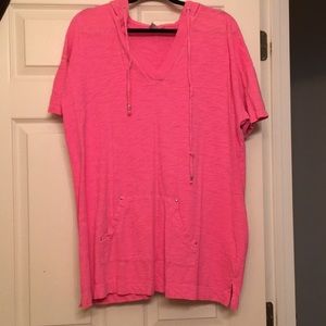 Catherine’s bright pink hooded shirt